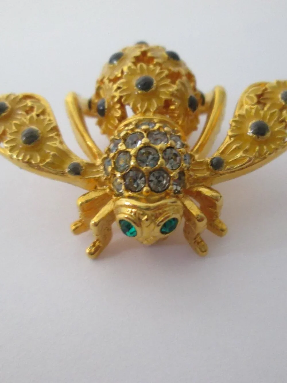 NEW Joan Rivers Original Bee Brooch Pin Gold Tone Jeweled with Dust Cover - NIB